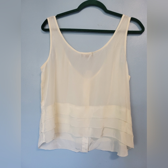 J. Crew Drapey tiered top in crepe de chine Size Medium Nwt - Picture 4 of 11